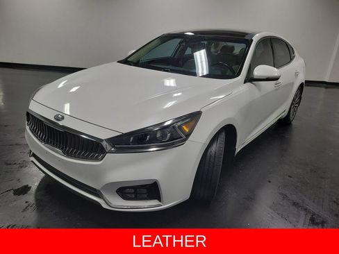 Used 2017 Kia Cadenza Premium FWD image 5