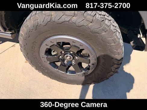 Used 2022 Ford Bronco Badlands image 11