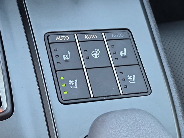 Used 2025 Lexus UX 300h FWD w/ Accessory Package (Z2) image 26