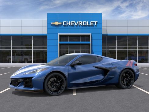 New 2027 Chevrolet Corvette Grand Sport w/ Z52 Sport Performance Package RWD image 2