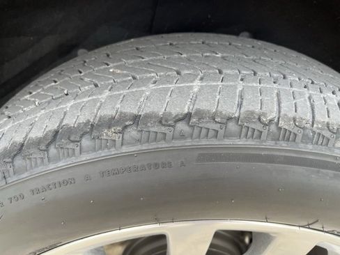 Used 2023 Cadillac Escalade ESV Premium Luxury image 7