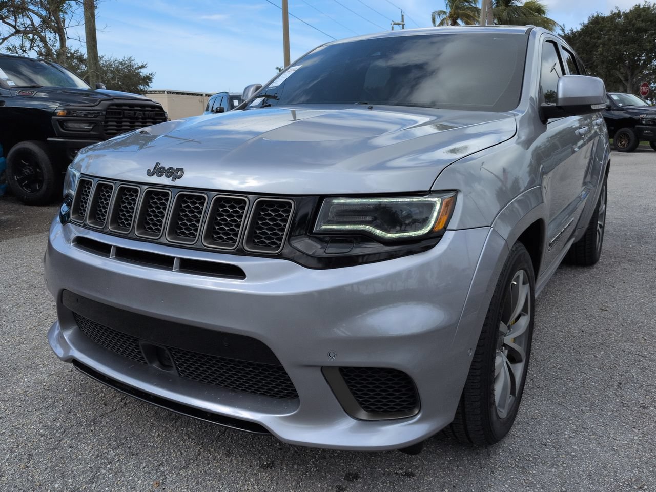 Used 2018 Jeep Grand Cherokee Trackhawk AWD/4WD image 9