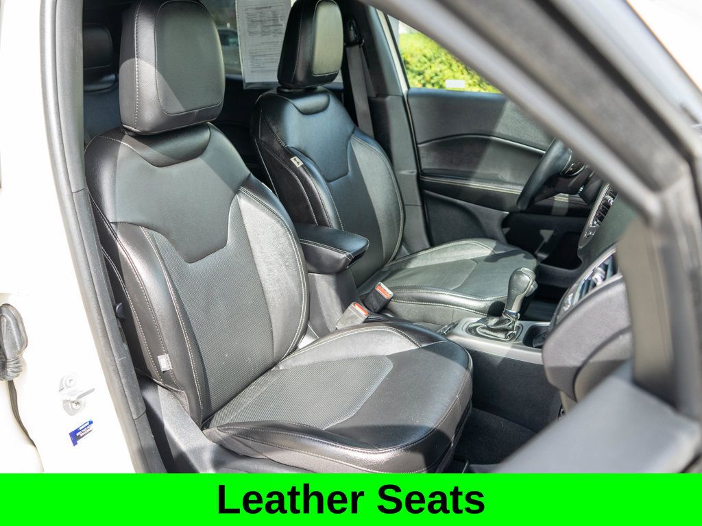 Used 2021 Jeep Compass Latitude w/ Sun and Sound Group AWD/4WD image 9