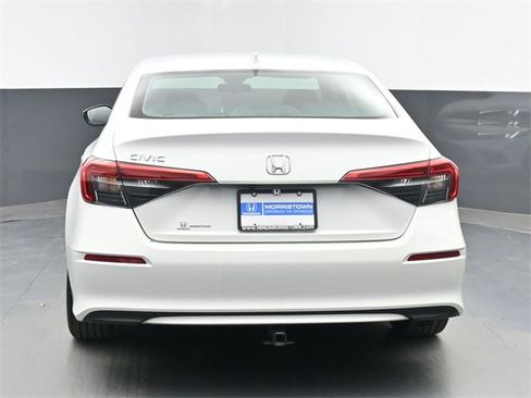 Used 2023 Honda Civic EX image 9