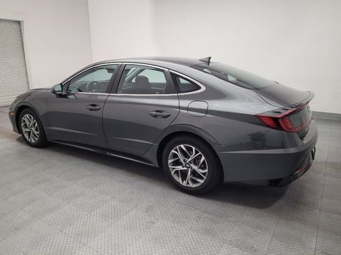 Used 2022 Hyundai Sonata SEL w/ Preferred Accessory Package FWD image 3