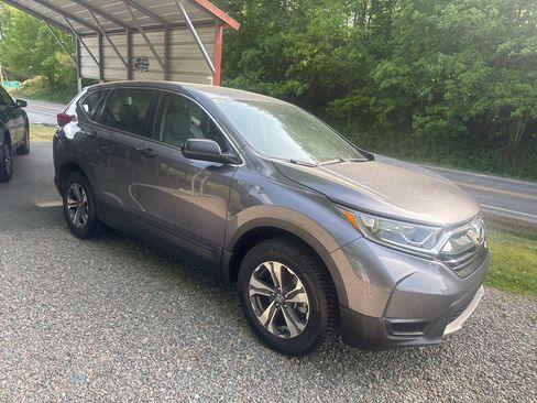 Used 2017 Honda CR-V LX image 2
