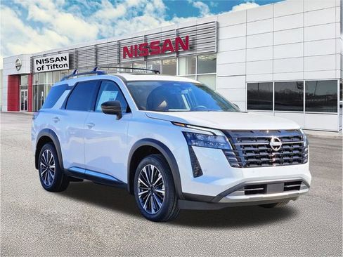 New 2026 Nissan Pathfinder Platinum image 1