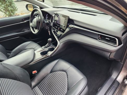 Used 2023 Toyota Camry SE image 13