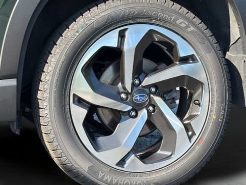 Used 2023 Subaru Forester Touring AWD/4WD image 30