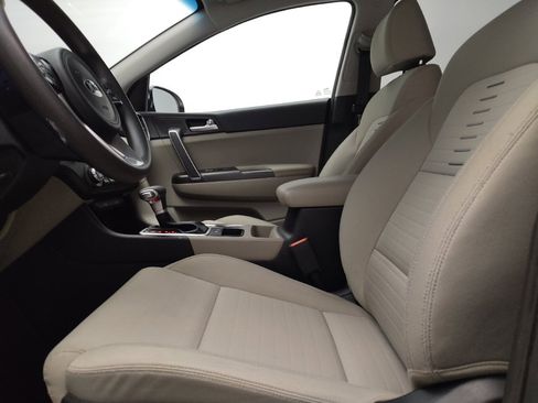 Used 2022 Kia Sportage LX w/ LX FWD Value Edition Package image 17