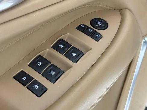 Used 2018 Cadillac Escalade Platinum AWD/4WD image 23