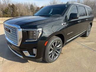 Used 2022 GMC Yukon XL Denali w/ Denali Ultimate Package video 1