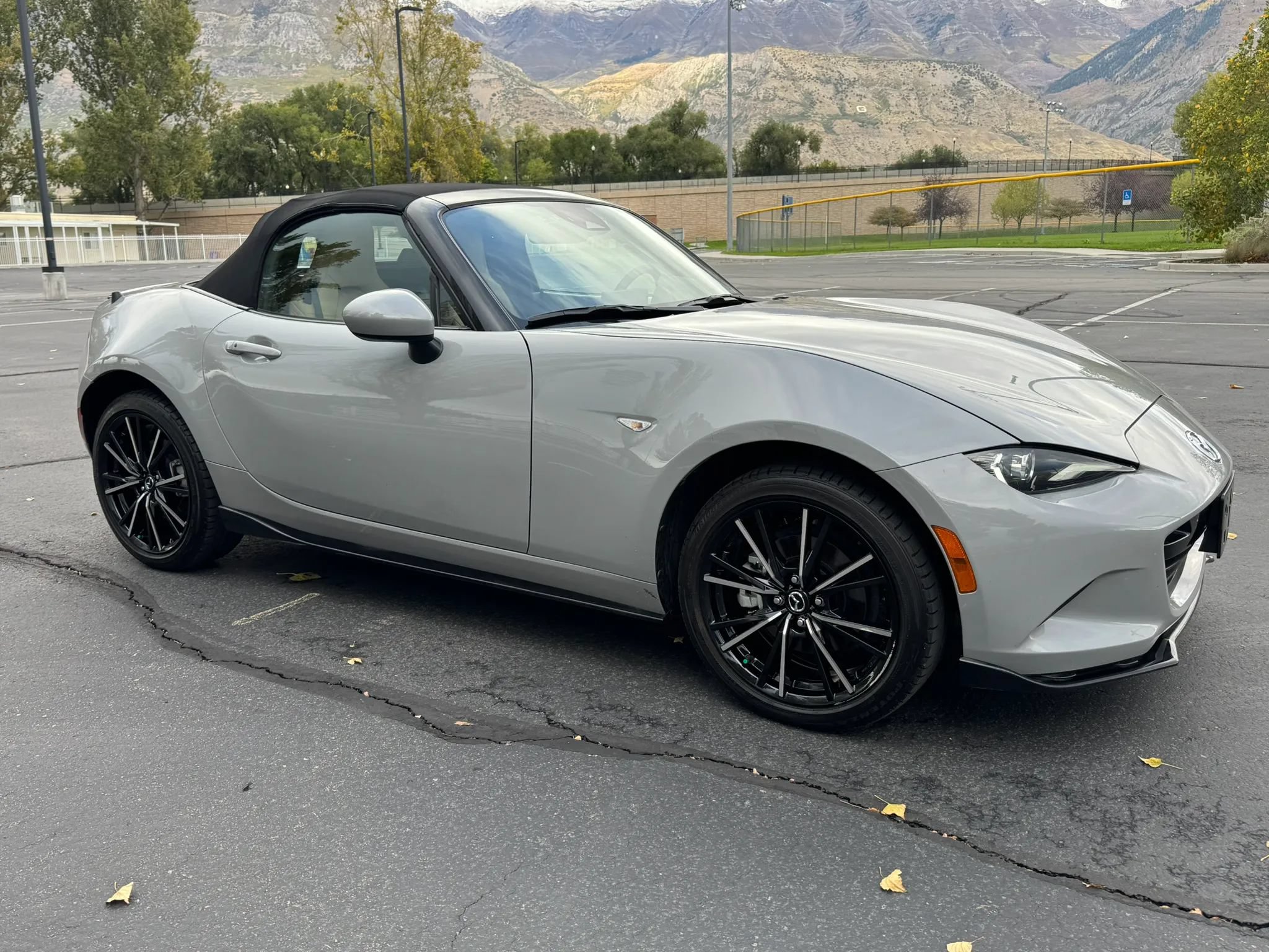 Used 2024 MAZDA MX-5 Miata Grand Touring w/ Appearance Package RWD image 9