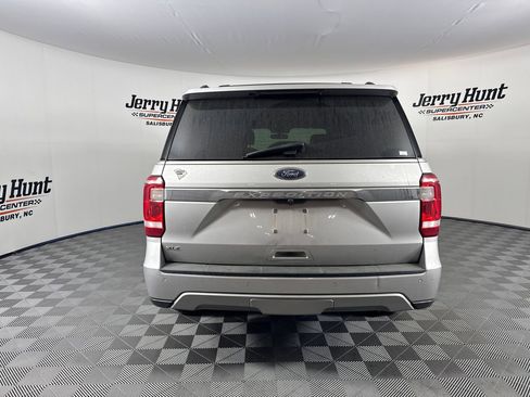 Used 2019 Ford Expedition XLT w/ Equipment Group 202A RWD image 10