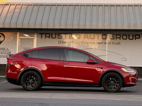 Used 2018 Tesla Model X 100D AWD/4WD image 5