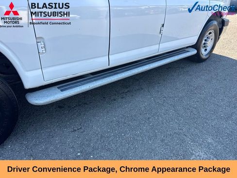 Used 2024 Chevrolet Express 2500 w/ Driver Convenience Package RWD image 6
