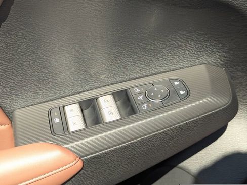 New 2025 Mitsubishi Outlander SEL image 13