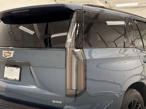 Used 2025 Cadillac Escalade Sport Platinum AWD/4WD image 16