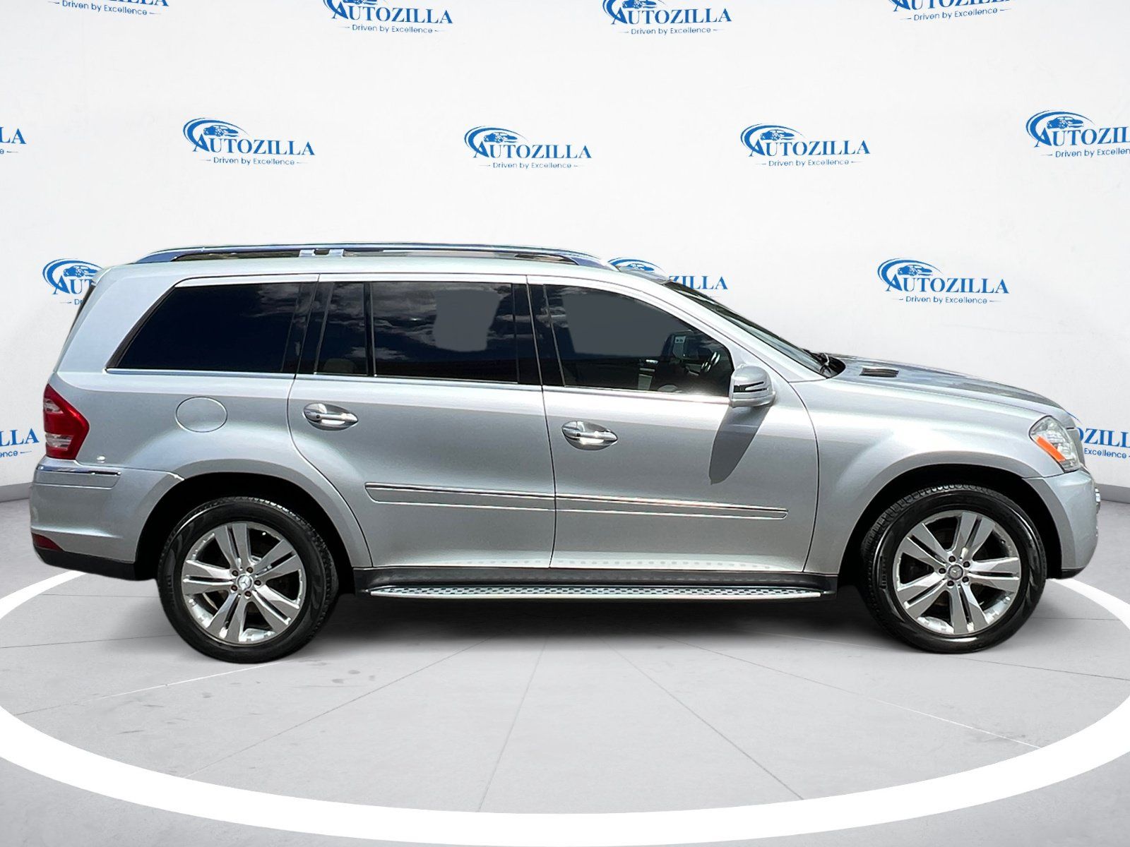 Used 2011 Mercedes-Benz GL 450 4MATIC image 6