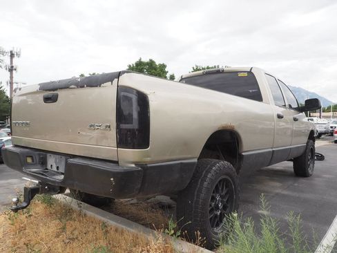 Used 2004 Dodge Ram 1500 Truck ST w/ Trailer Tow Group AWD/4WD image 4