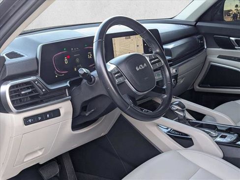 Used 2023 Kia Telluride S image 10