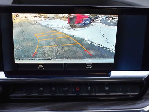 Used 2025 Chevrolet Silverado 1500 LT image 16