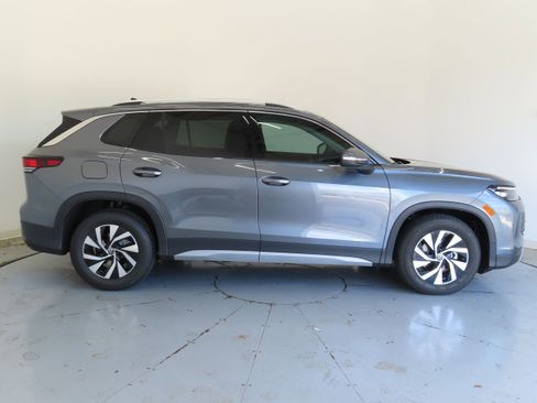 New 2026 Volkswagen Tiguan S FWD image 2