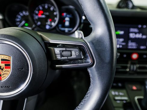 Certified 2023 Porsche Macan image 16