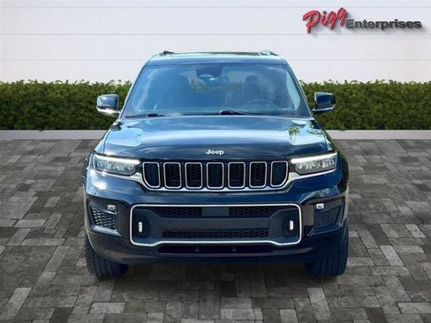Used 2021 Jeep Grand Cherokee L Overland w/ Luxury Tech Group IV AWD/4WD image 5