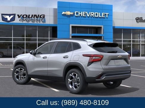 New 2026 Chevrolet Trax LT w/ Driver Confidence Package image 3