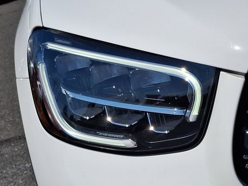 Used 2022 Mercedes-Benz GLC 300 4MATIC image 9