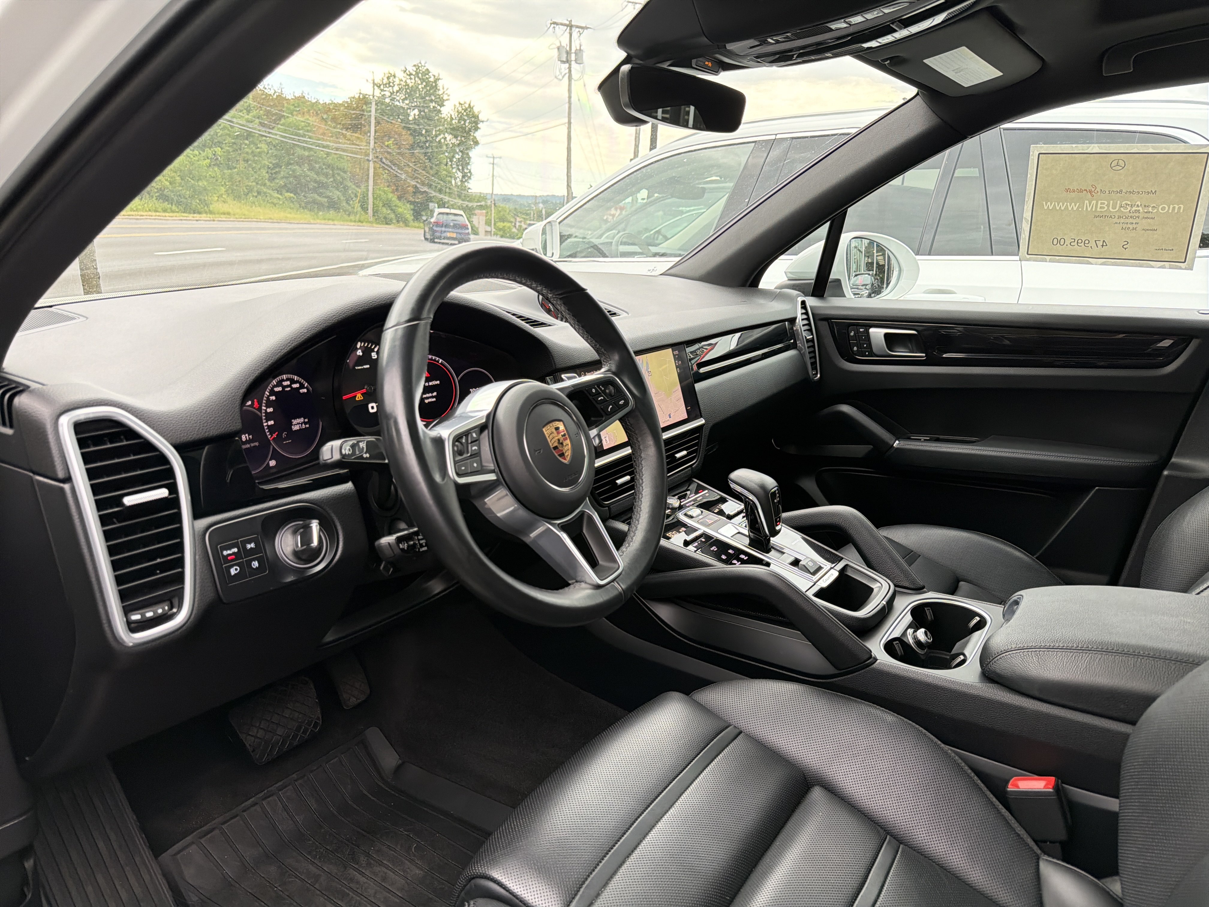 Used 2022 Porsche Cayenne AWD/4WD image 8