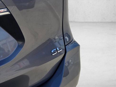 Used 2017 Nissan Rogue SL image 11
