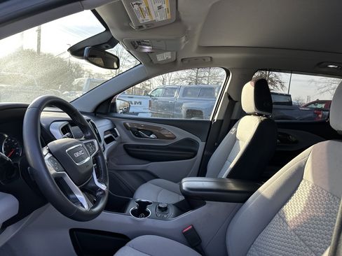 Used 2020 GMC Terrain SLE w/ Driver Convenience Package image 12