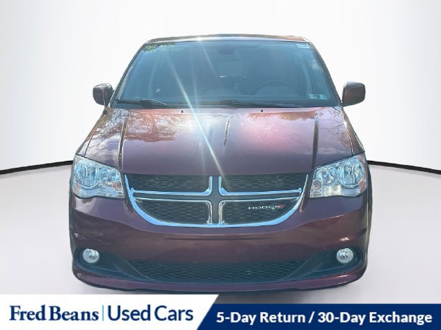 Used 2019 Dodge Grand Caravan SXT w/ Rear Park Assist Package FWD image 2
