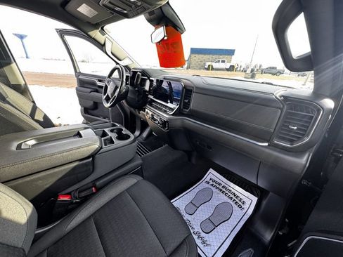 Used 2022 Chevrolet Silverado 1500 LT image 10