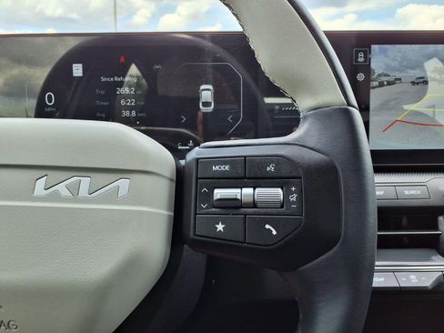 Used 2025 Kia K4 GT-Line Turbo FWD image 33