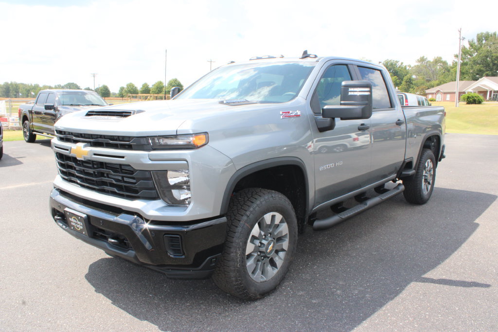 New 2026 Chevrolet Silverado 2500 Custom w/ Custom Value Package AWD/4WD image 4