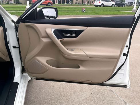 Used 2017 Nissan Altima 2.5 S w/ Power Driver Seat Package image 22