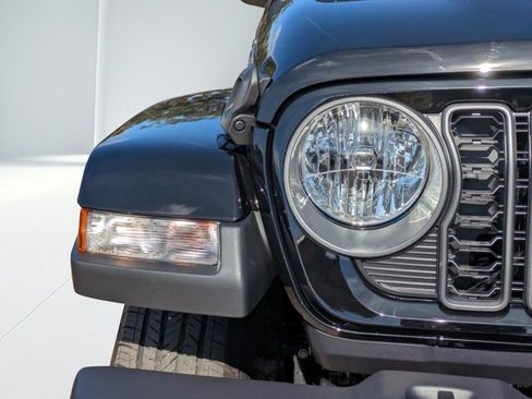 New 2026 Jeep Gladiator Sport image 8