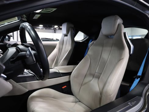 Used 2015 BMW i8 image 18