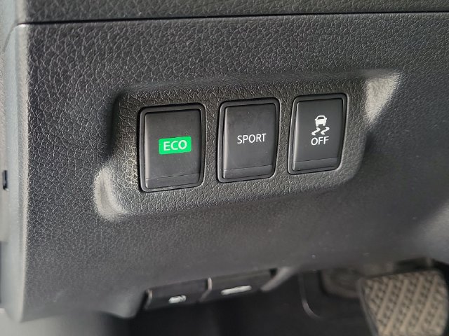 Used 2016 Nissan Sentra SV FWD image 19