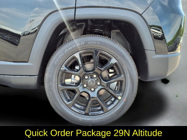 New 2026 Jeep Compass Latitude AWD/4WD image 12
