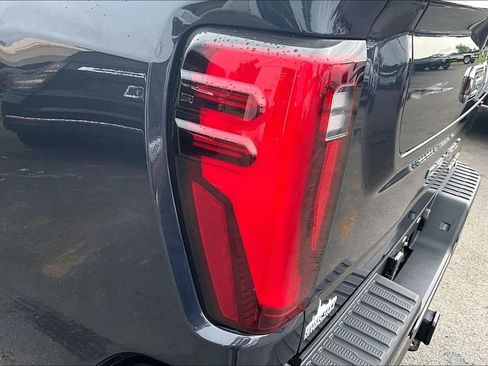 Used 2024 GMC Sierra 3500 Denali Ultimate AWD/4WD image 26