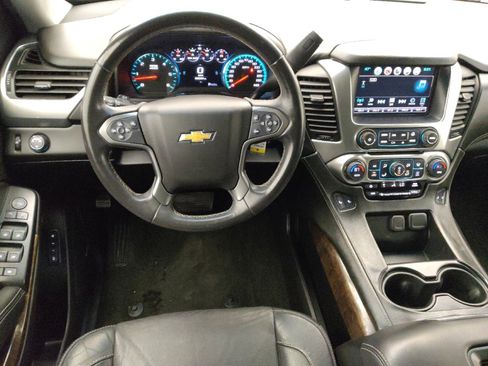 Used 2017 Chevrolet Suburban LT image 22