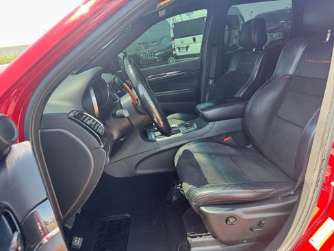 Used 2021 Jeep Grand Cherokee Trailhawk AWD/4WD image 9
