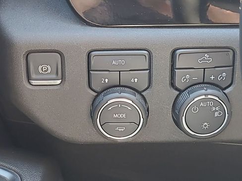 Certified 2025 Chevrolet Silverado 1500 LT image 18