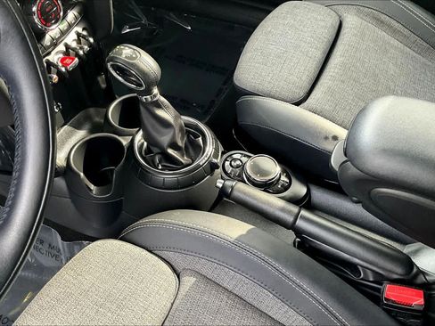 Used 2016 MINI Cooper 2-Door Hardtop image 16