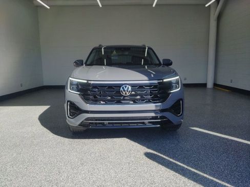New 2026 Volkswagen Atlas SEL Premium R-Line AWD/4WD image 2