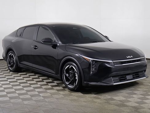 Used 2025 Kia K4 EX image 48